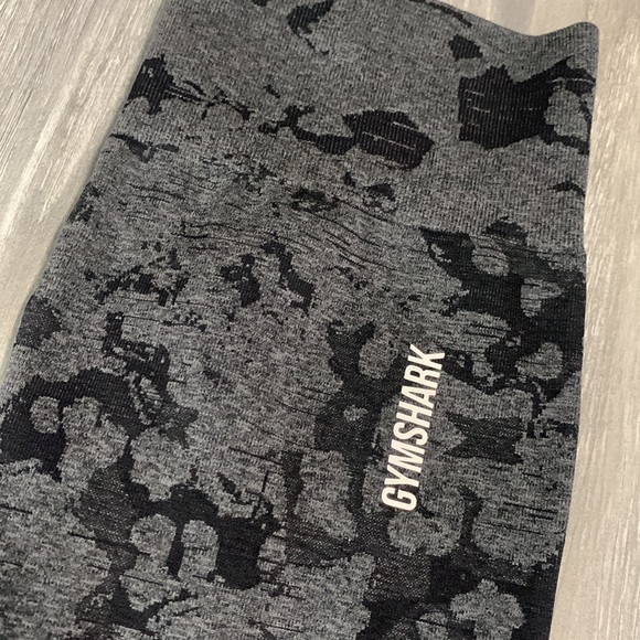 NWOT Gymshark Adapt Camo Leggings - Picture 2 of 4